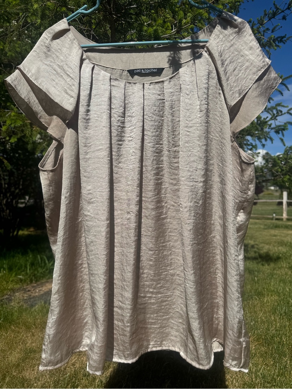 Zac & Rachel Light Cream Flutter Sleeve Blouse